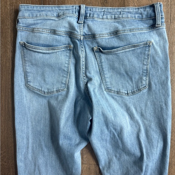 Universal Threads Jeans.  Women’s size 14. Lots of great stretch! - Picture 5 of 5